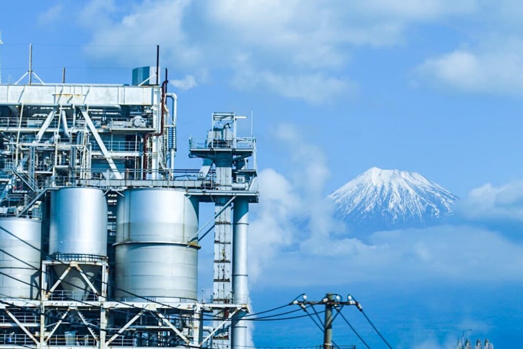 日本の産業を支える工場のように、企業の確固たる現場力を築き、富士山のように崇高な企業理念の実現を目指す。有限会社サンヨーは、未来を見据えた組織開発を支援します。